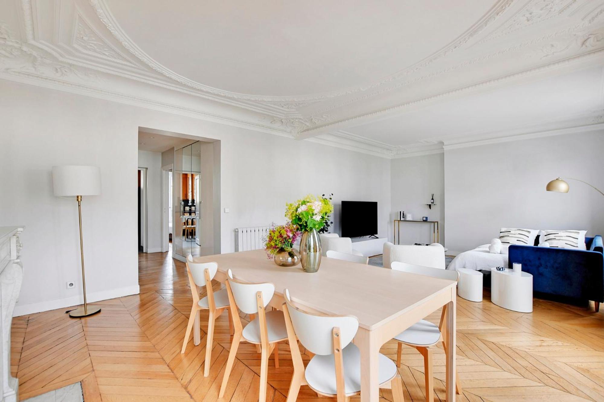Eiffel Tower View Apartment Paris Bagian luar foto