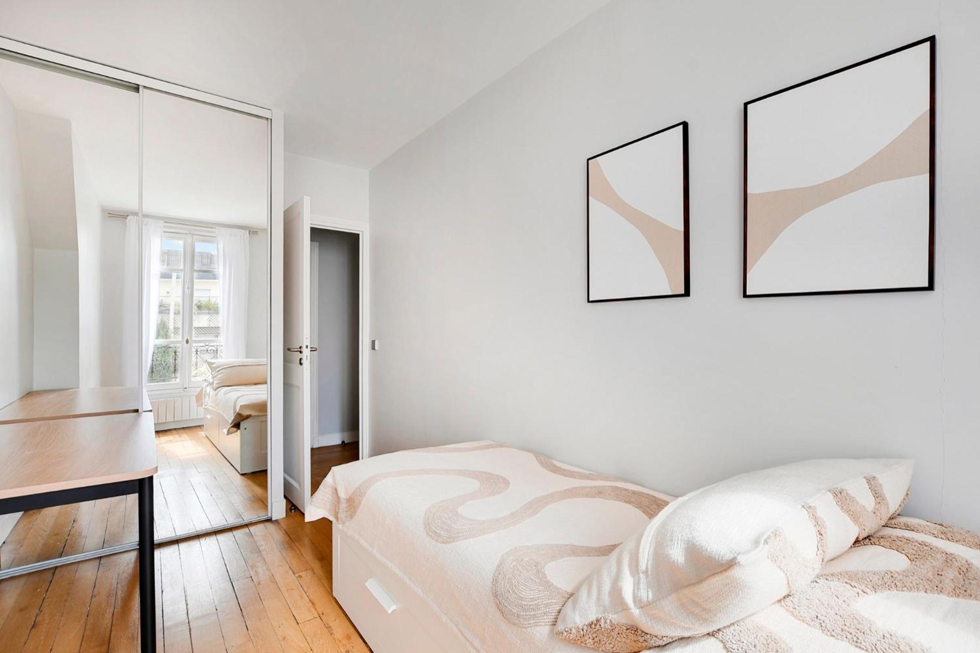 Eiffel Tower View Apartment Paris Bagian luar foto