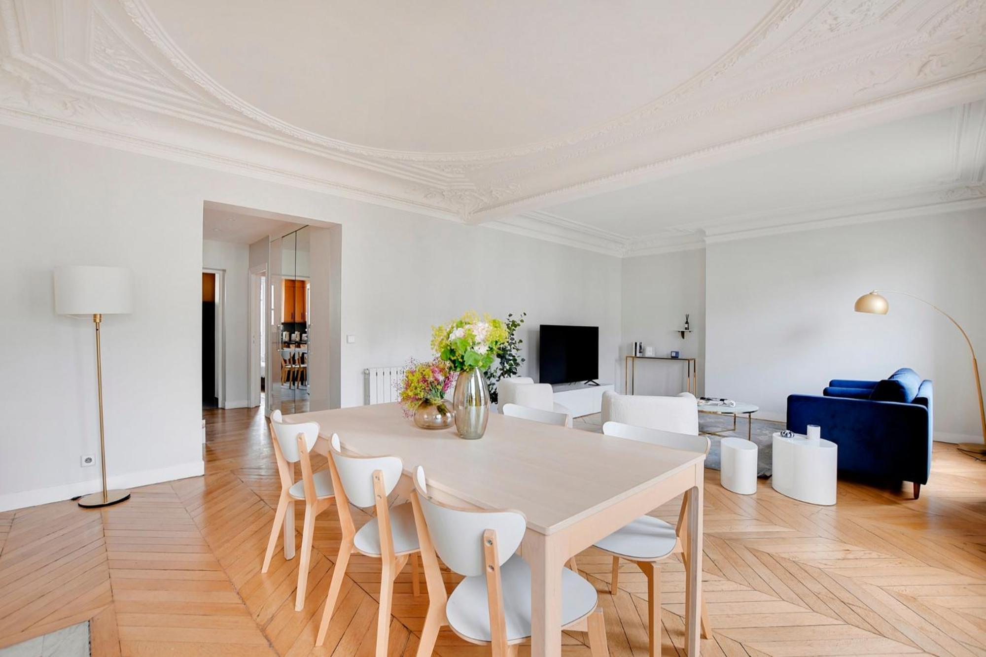 Eiffel Tower View Apartment Paris Bagian luar foto