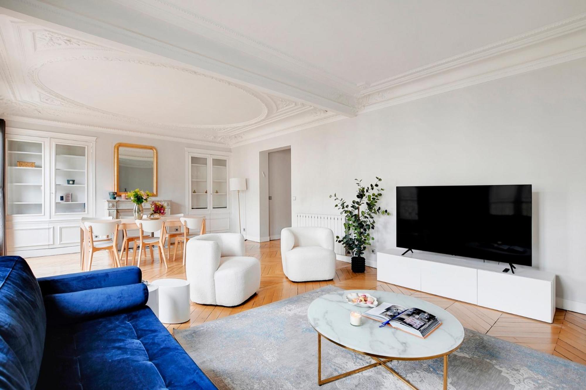 Eiffel Tower View Apartment Paris Bagian luar foto